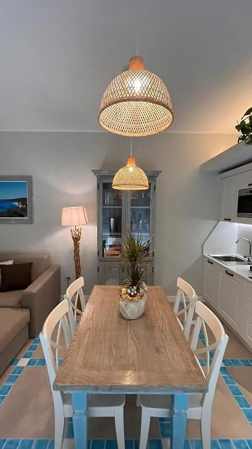 Suite Villa Corallo Rosso Porto Pino 0*,
