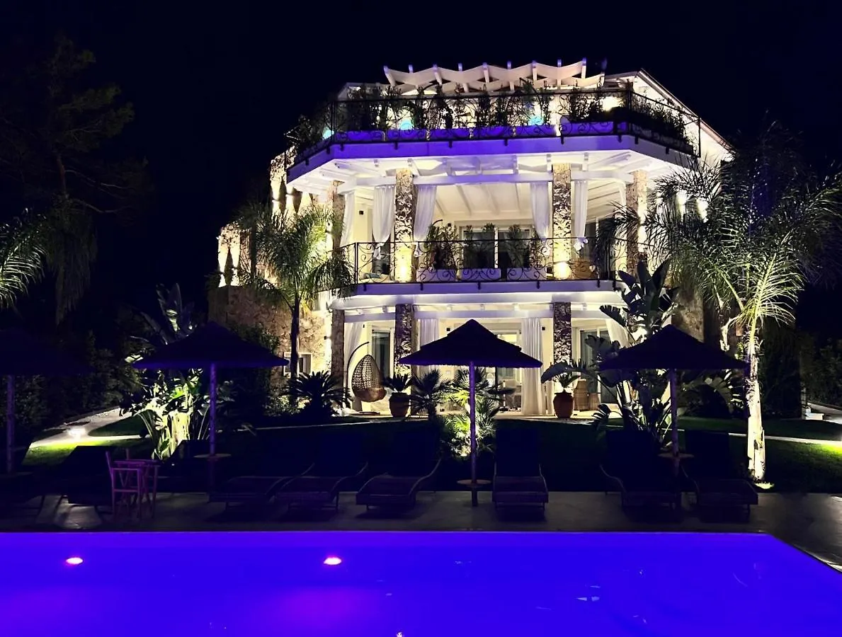 Apart Otel Suite Villa Corallo Rosso Porto Pino İtalya